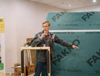 300.jpg